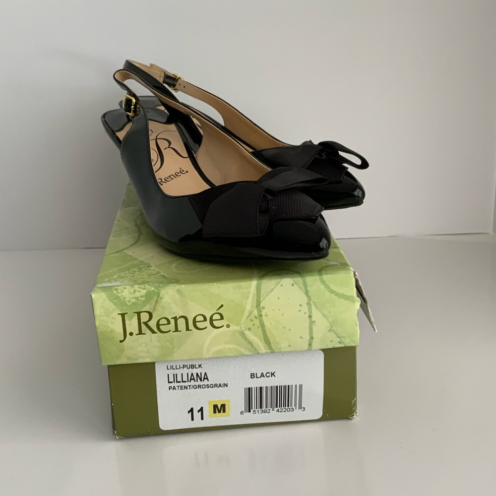 J.Renee Lilliana Black Patent Slingback kitten Pumps with Bow